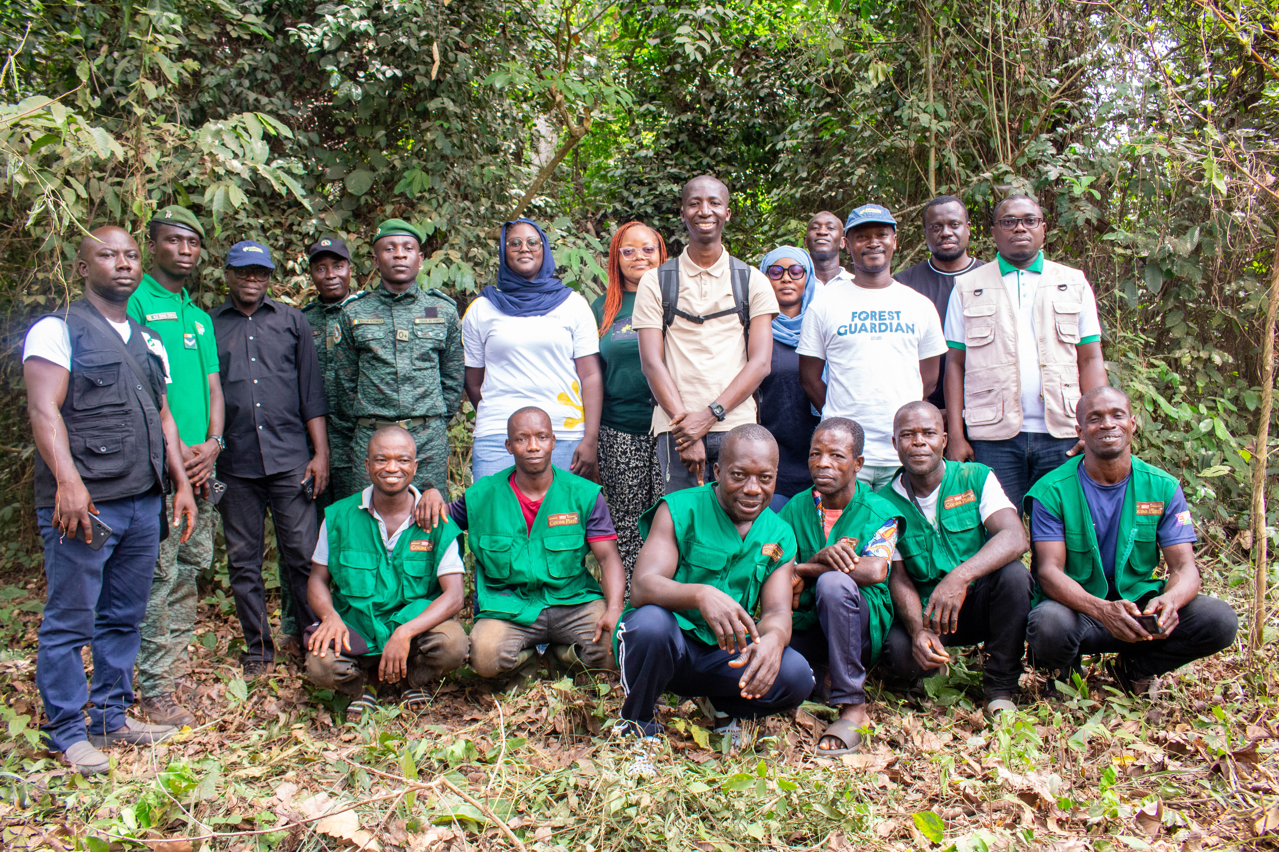 Projet TECHFORESTS : Mitsubishi Corporation Foundation for EMEA et Rainforest Alliance en visite dans les forêts communautaires d’Apouéba et Zaranou