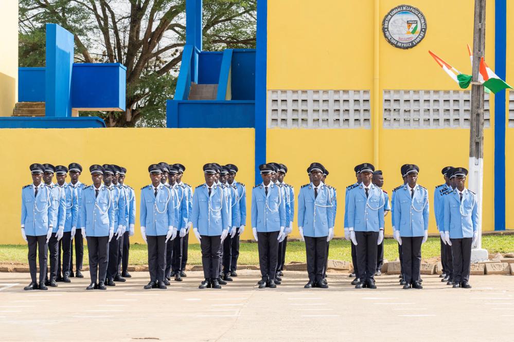 Côte d'Ivoire : 2 672 sous-officiers de la Police Nationale reçoivent leurs épaulettes  (officiel)