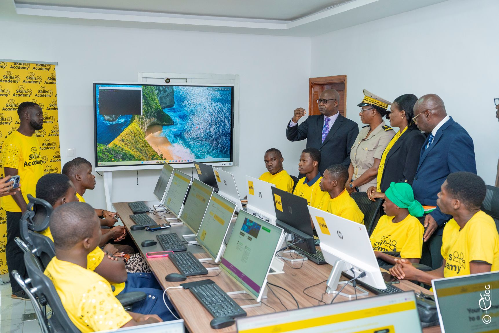 Promotion de l'inclusion digitale : l'UVCI reçoit les clés du Hub MTN ICT au point de présence numérique de Grand-Bassam