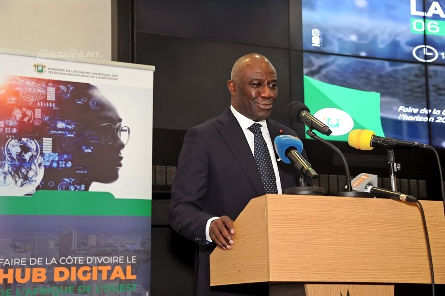 Côte d'Ivoire : le ministre Roger Adom lance à Abidjan le programme Initiative Startup4Gouv