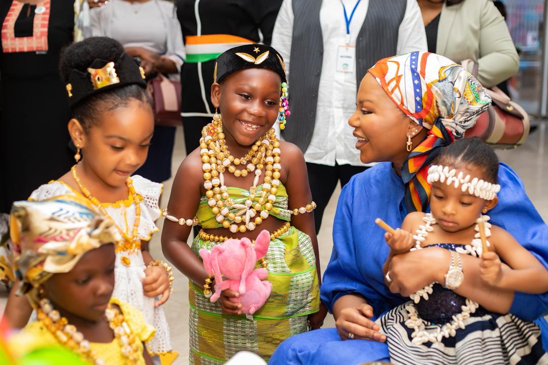 Protection de la petite enfance : Nassénéba Touré appelle à investir dans la garde des enfants, levier de développement intégral