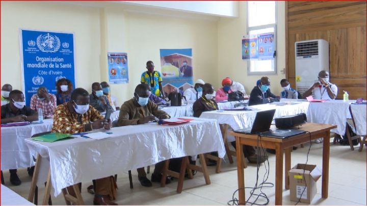 Côte d’Ivoire : 90 journalistes radio formés sur la Covid-19 pour mieux sensibiliser les populations