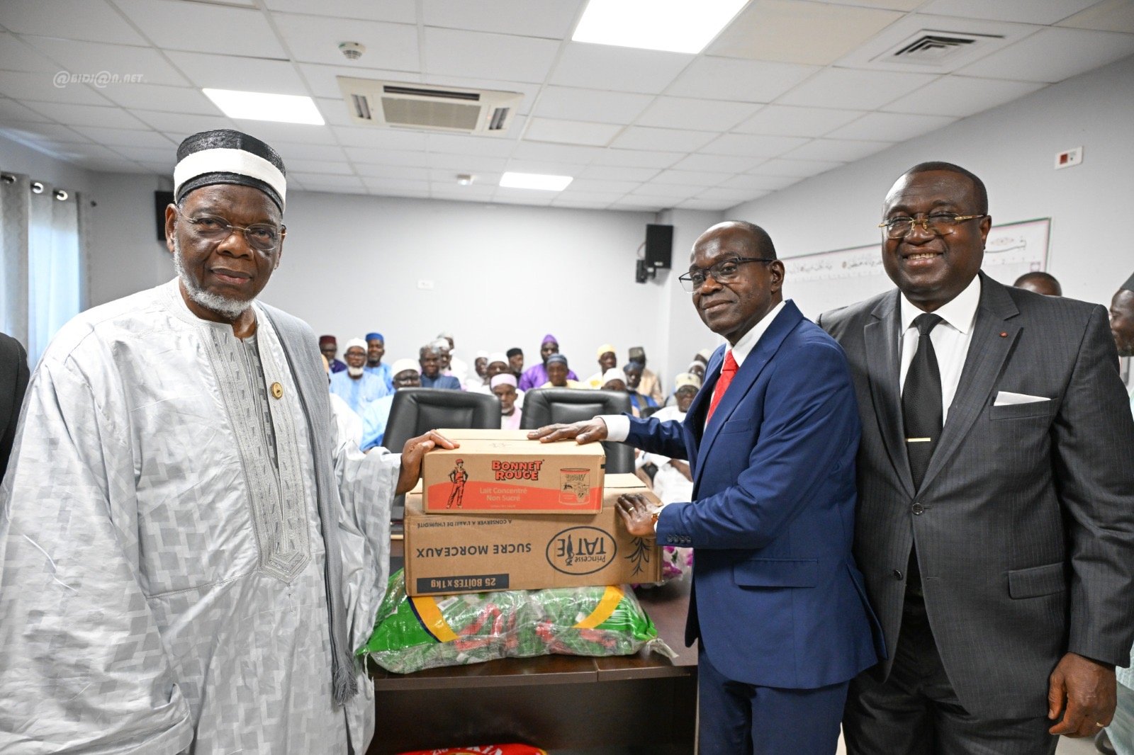 Ramadan : le Premier ministre Beugré Mambé apporte son soutien à la communauté musulmane