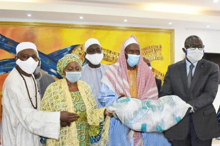 Ramadan 2020 : la communauté musulmane de Treichville reçoit des dons