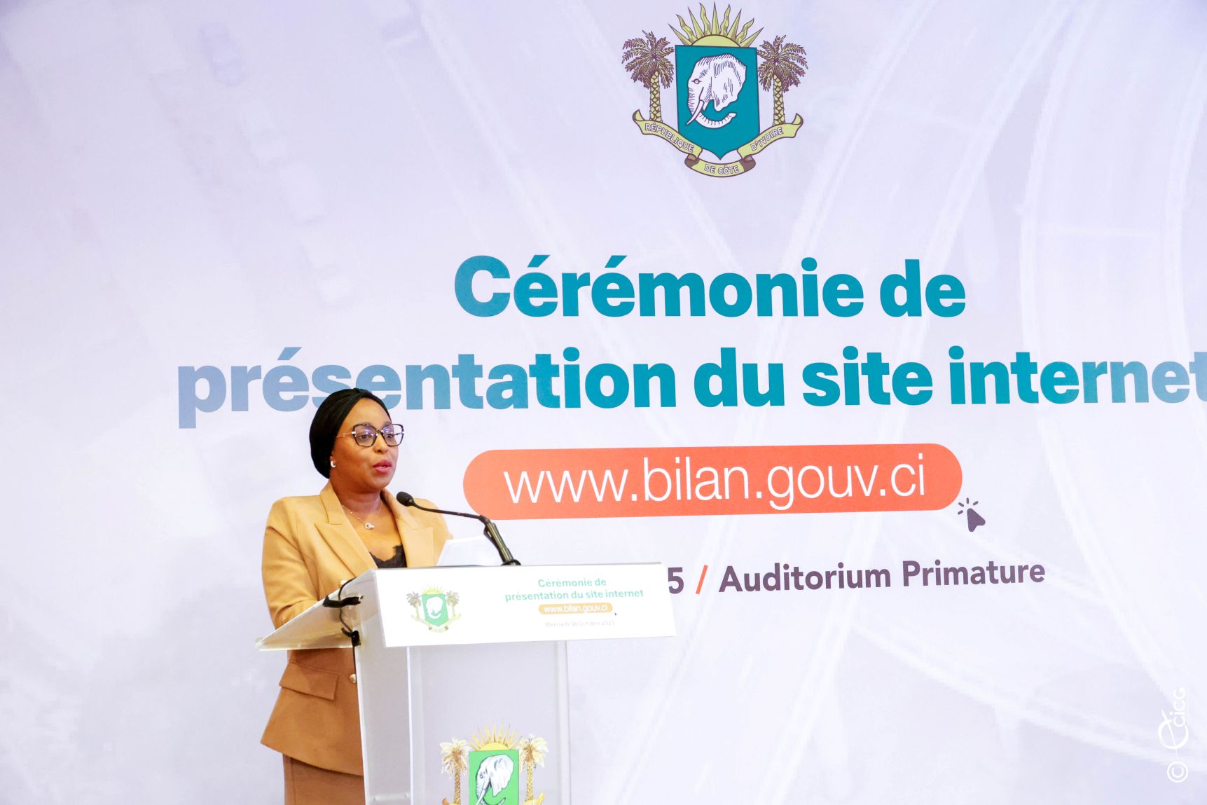 Réalisations gouvernementales 2011–2025 : la directrice du CICG, Awa Dosso, présente officiellement le site internet www.bilan.gouv.ci
