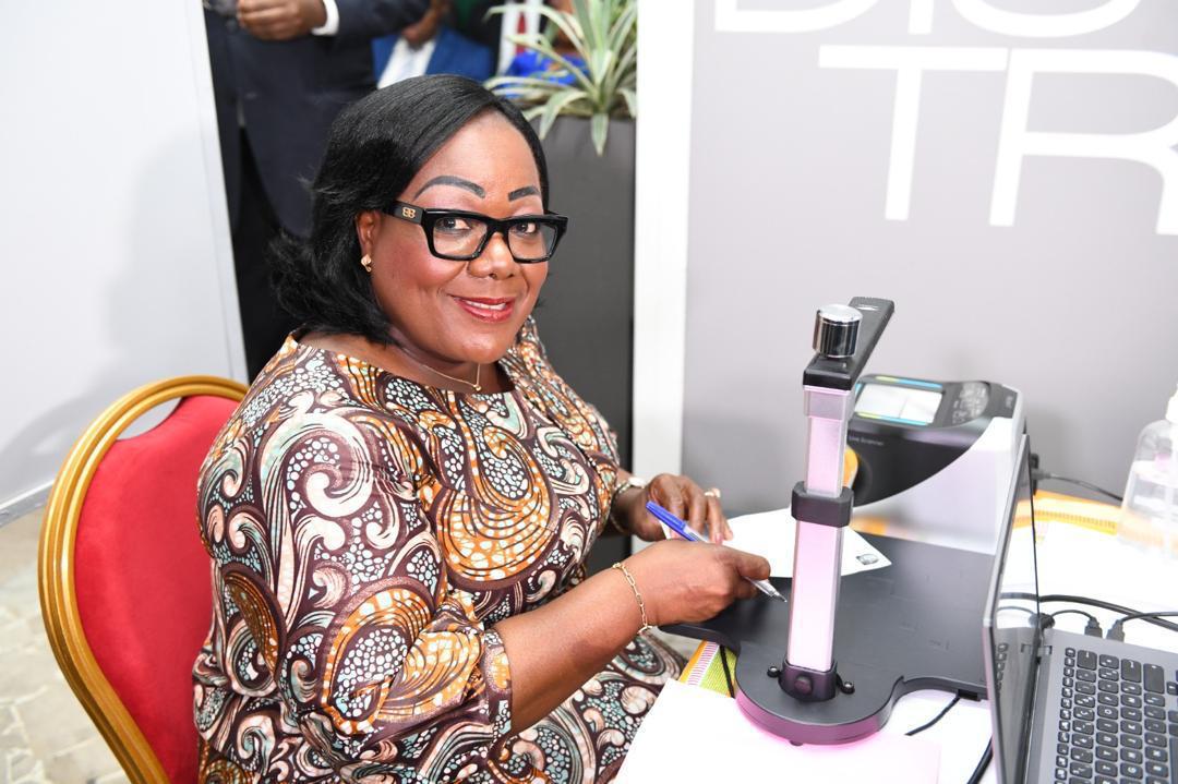 Recensement biométrique : la ministre d'État Anne Ouloto salue une innovation majeure dans le processus de modernisation de l’Administration publique