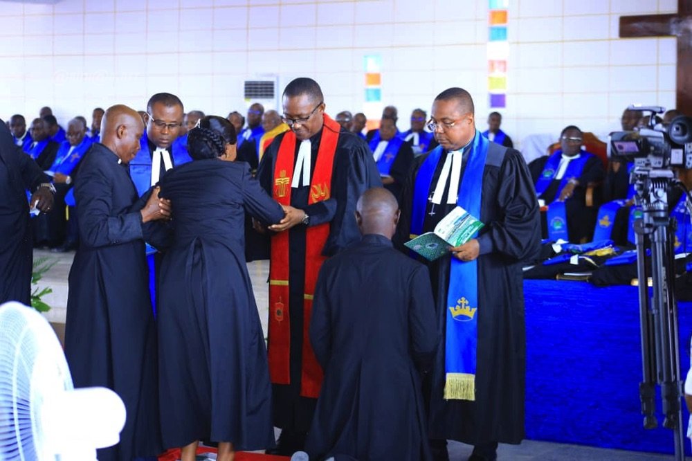 Religion : l’Église Méthodiste de Côte d’Ivoire consacre douze nouveaux pasteurs et lance un appel fort à l’unité et à la paix