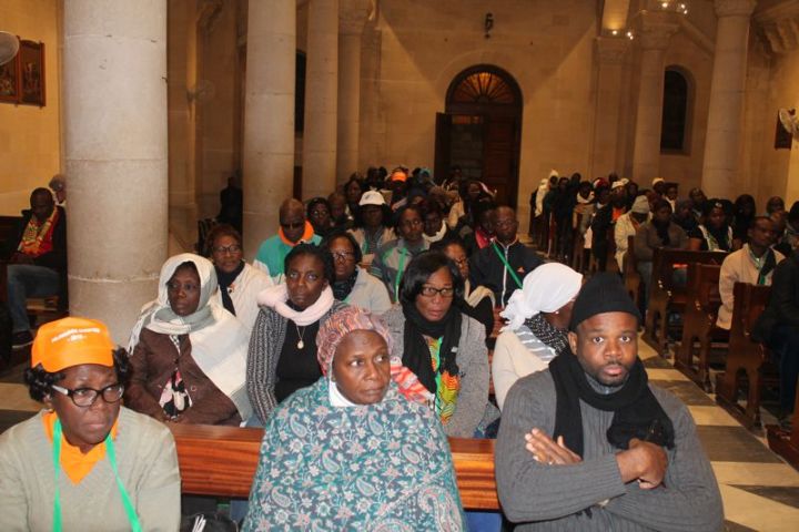Religion ; Plusieurs dizaines de chrétiens catholiques ivoiriens célèbrent la nativité en Israël