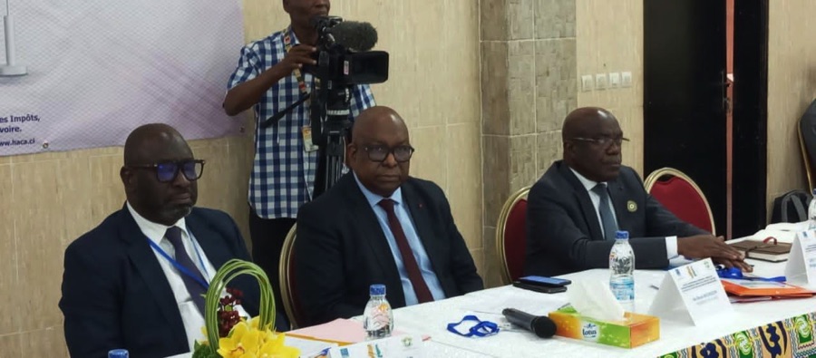 Brouillage de la communication aéronautique par les radio FM-La  Haca et des experts sensibilisent avant la Can