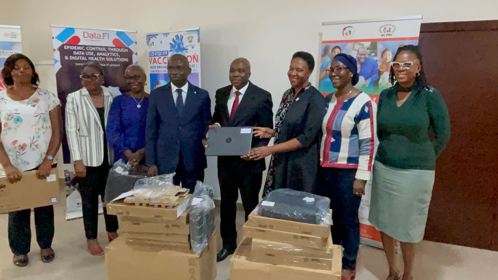 Renforcement du système national d’information sanitaire: les États Unis offrent des équipements électroniques