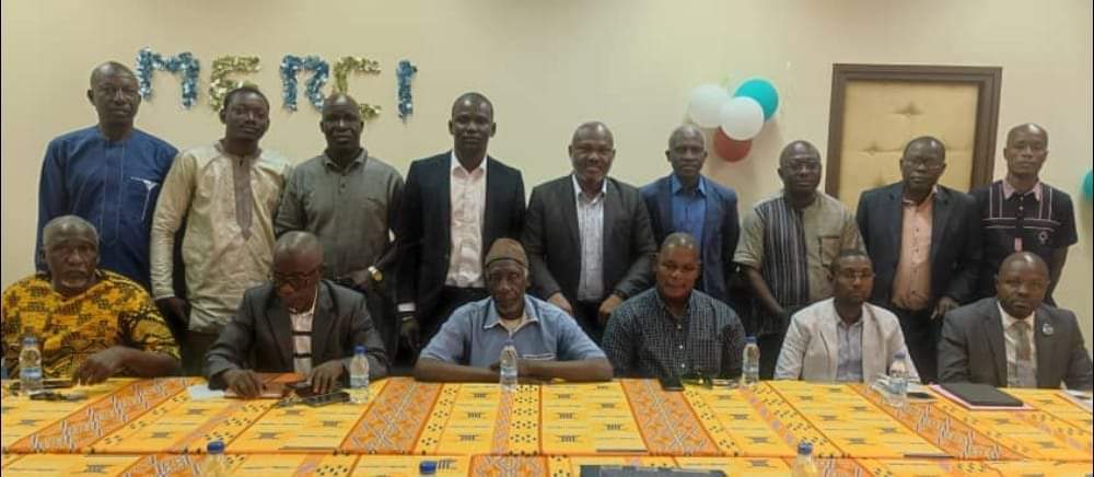 Renouvellement du parc automobile: la  Direction des Transports d’Abidjan initie une rencontre avec les coopératives de transport