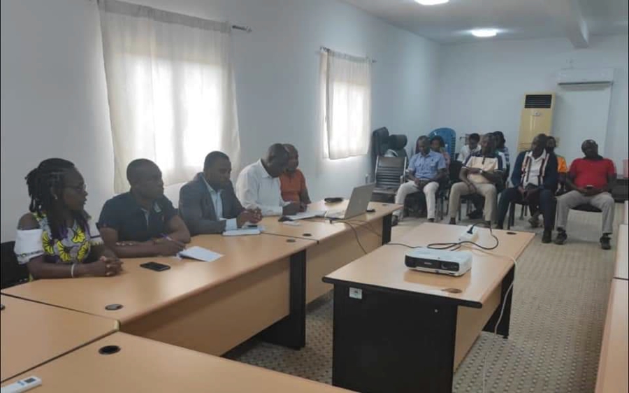 Renouvellement du parc automobile: le  Directeur des Transports de Dimbokro échange avec les bénéficiaires