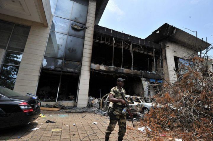 Secrets d’Histoire : le jour où Laurent Gbagbo a été arrêté