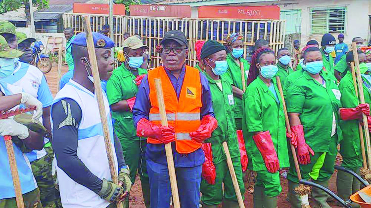 Salubrité à Toulépleu: Le maire Kah Zion et les FACI balaient la ville