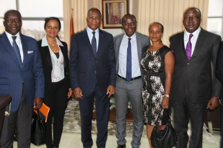 Le ministre Koné Bruno échange avec la Chambre des afficheurs de Côte d’Ivoire