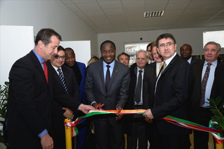 France : le ministre Sangafowa inaugure le nouveau centre de recherche et développement du chocolatier français CEMOI