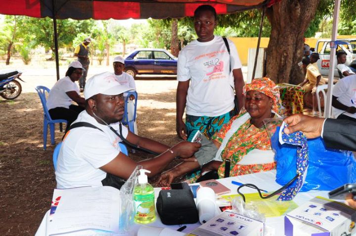 Korhogo / Journée internationale de la femme: près de 2500 personnes dépistées par l’Unité de Néphrologie Pédiatrique du CHU de Yopougon