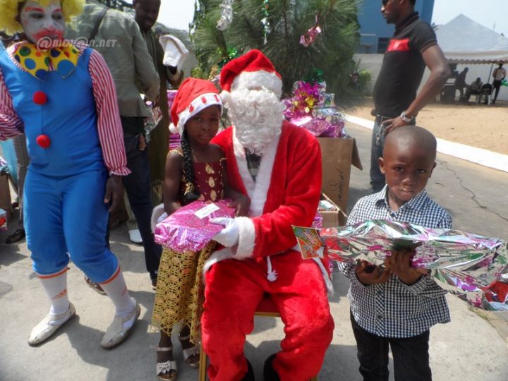 Arbre de noël / Les élèves de l’EPP Akakro (Bouaflé) reçoivent des cadeaux