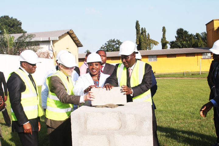 Dr Raymonde Goudou Coffie, ministre de la sante et de la lutte contre le Sida: «La lutte contre les médicaments De la rue va s’intensifier cette année»