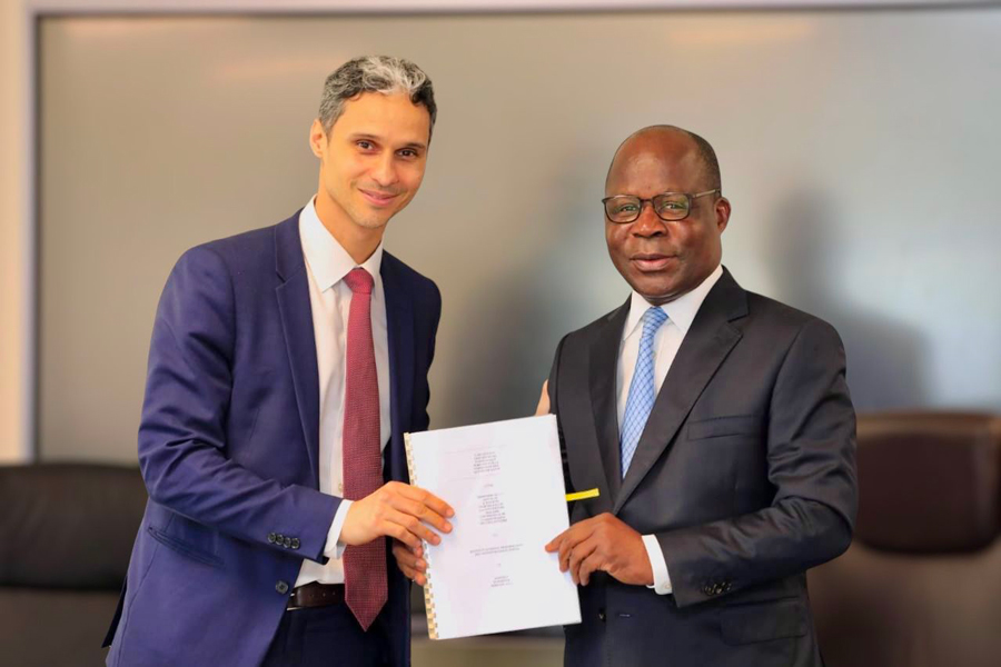 Santé : le ministre Pierre Dimba signe une convention de renforcement des capacités des étudiants infirmiers aux outils numériques modernes