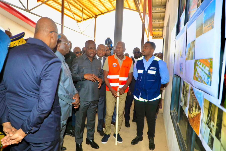 Santé : le Vice-Président Tiémoko Meyliet Koné visite le chantier du futur CHR de Katiola