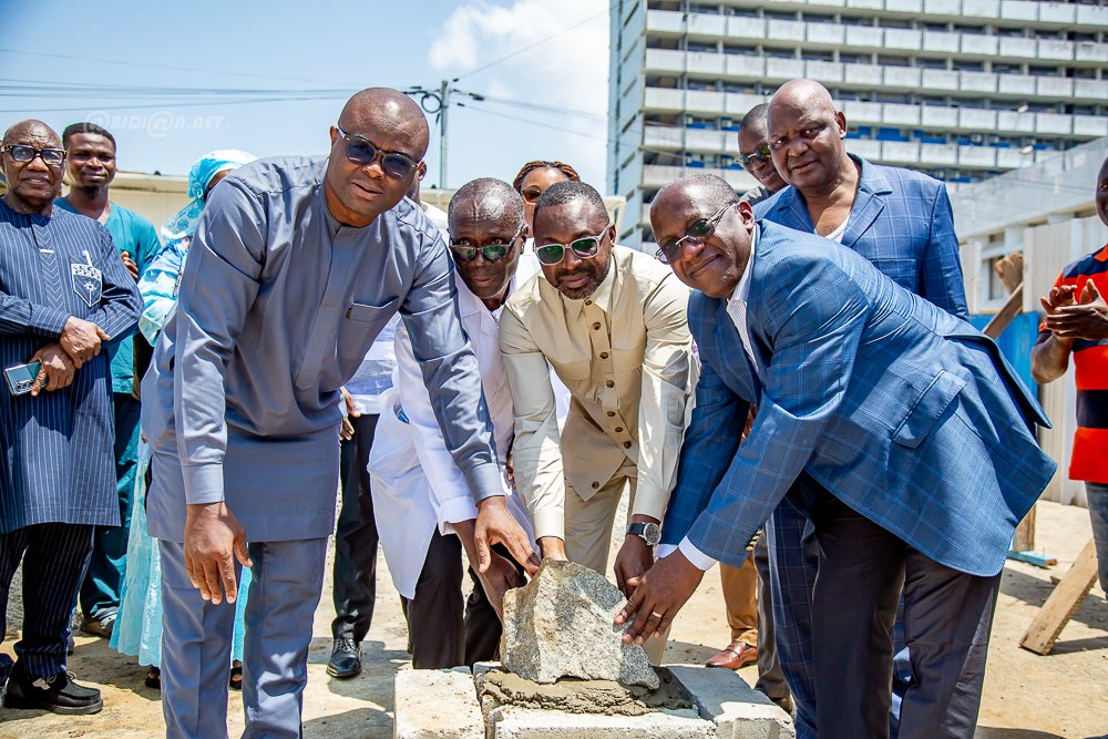 Santé : Pose de la 1ère pierre de l’extension de la pédiatrie du Centre des Grands Brûlés d’Abidjan pour améliorer la prise en charge des enfants brûlés
