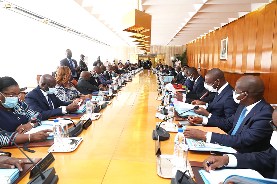 Des mesures de lutte contre la vie chère adoptées par le conseil des ministres