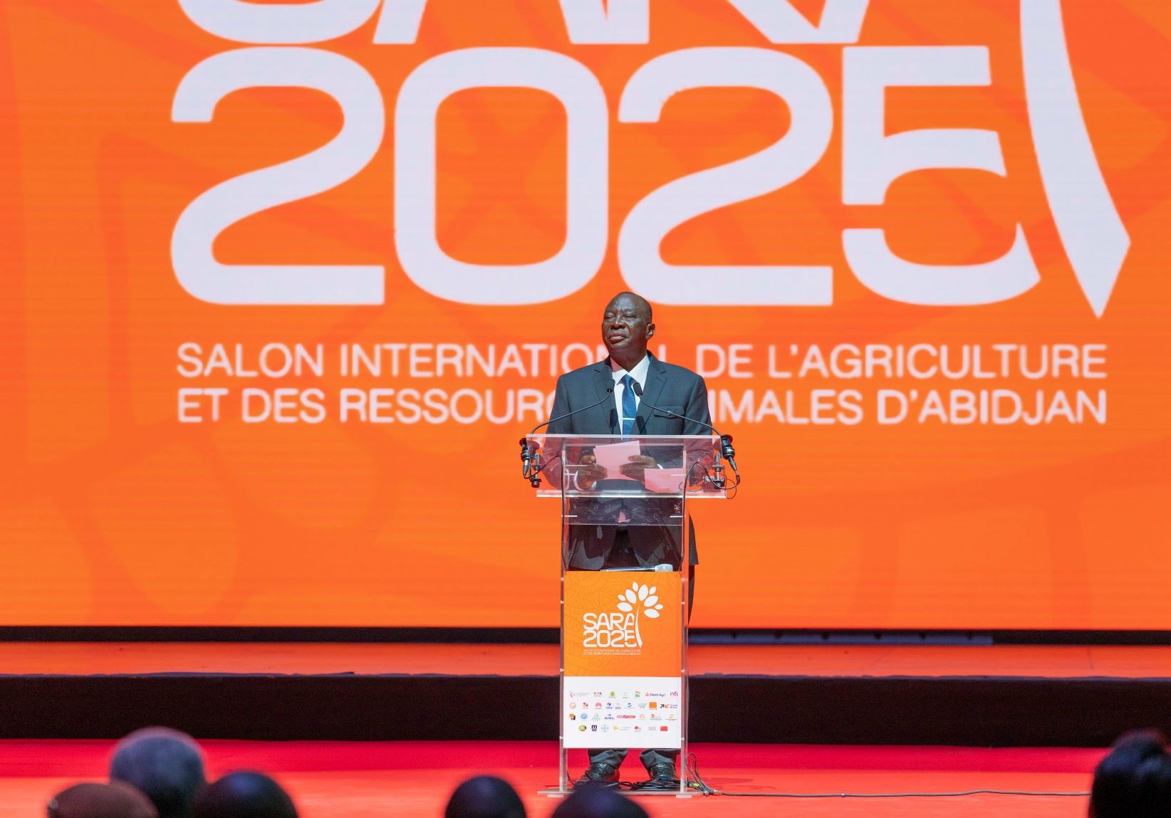 SARA 2025/sécurisation foncière rurale : le ministre Kobenan Kouassi Adjoumani honore des membres du corps préfectoral