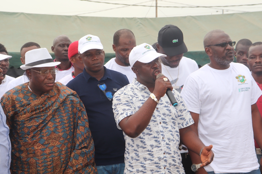 Sécurité routière: 200 conducteurs de poids lourds sensibilisés à Yopougon