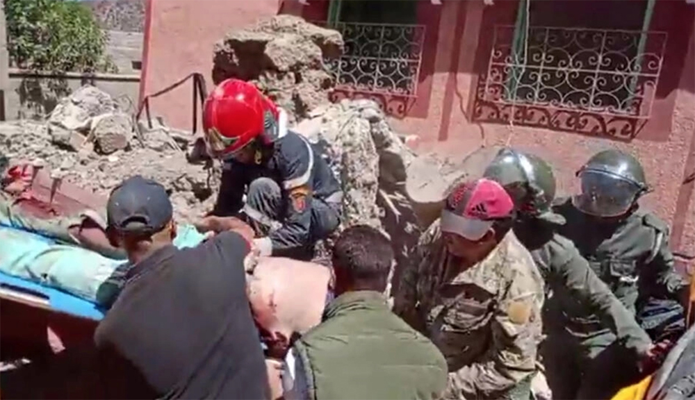 Séisme au Maroc: les secours s'activent, dans un contexte difficile