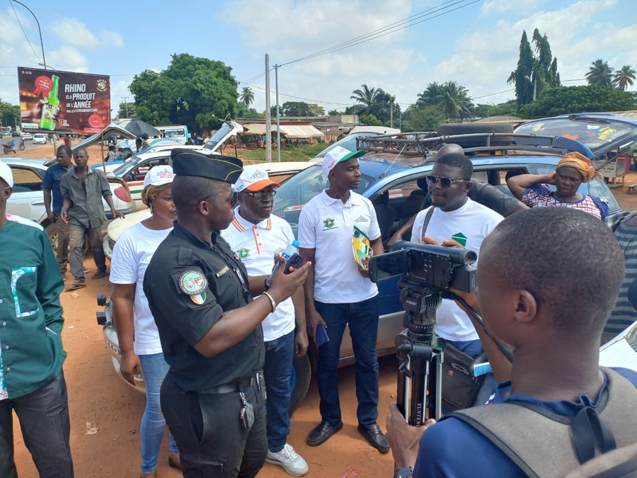 Semaine nationale de la sécurité routière: la Direction des Transports de Yamoussoukro échange avec les conducteurs de taxis communaux