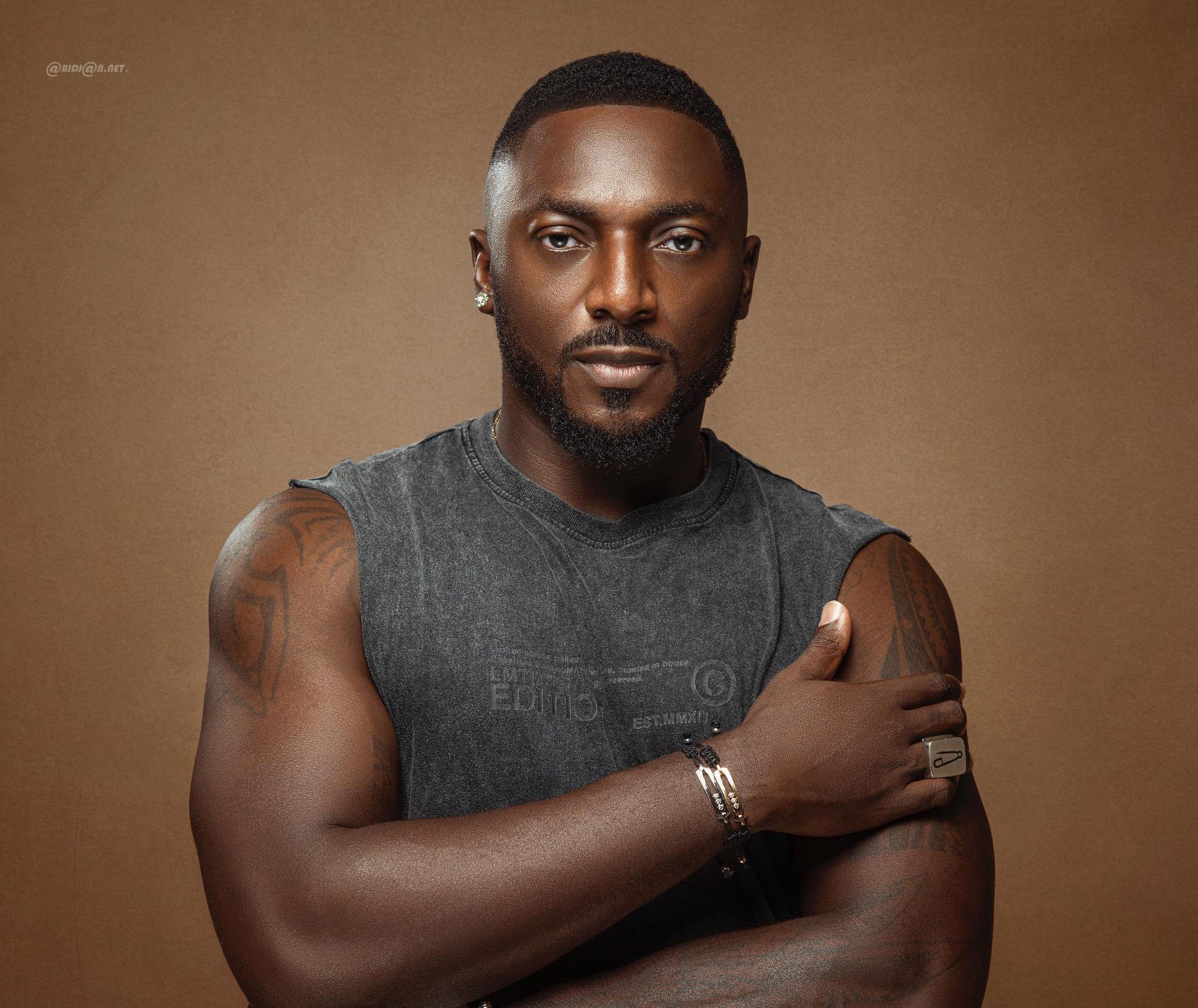 Showbiz ivoirien: Lionell, l'artiste miraculé : « Une paralysie faciale m’a volé ma voix, mais pas ma foi »