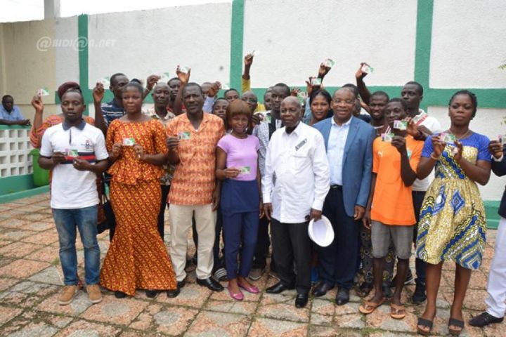 Insertion socio-professionnelle : Siandou Fofana offre des permis de conduire aux jeunes de  Port-Bouet