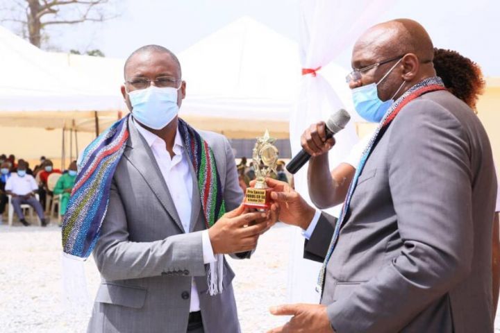 Inauguration de FOODS’CO : le chef canton Kôdè et le député de Béoumi primés pour leurs actions