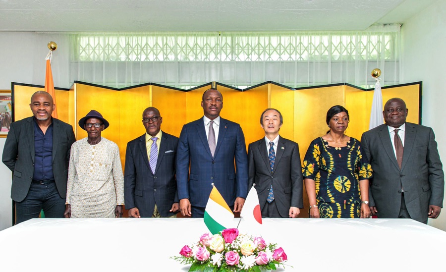 Coopération Ivoiro-Japonaise: signature d'un contrat de don de 47 millions FCFA pour la construction d'une maternité à Senoufla