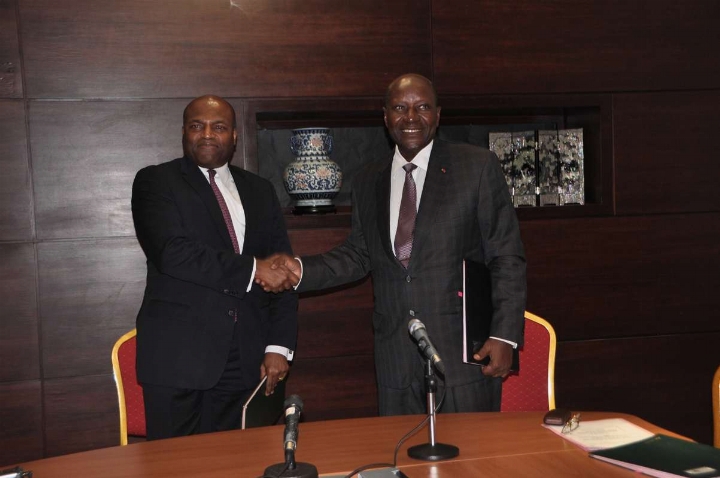 La Côte d’Ivoire et la Société financière internationale signent une convention de 1,2 milliard de francs CFA