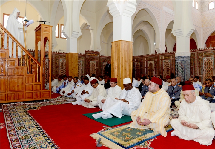 En visite au Maroc, Hamed Bakayoko accomplit la prière de vendredi avec Mohammed VI