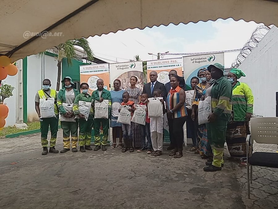 Société : La Fondation d'Augustin offre des kits scolaires aux techniciens de surface