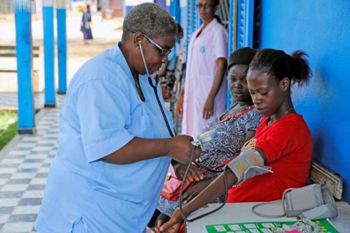 Santé : plus de 2 000 agents vont renforcer l’effectif en 2019