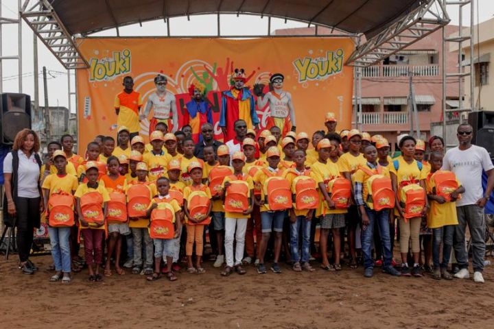 Publireportage - SOLIBRA et plusieurs ONG motivent les jeunes de Yopougon au travail et à la discipline.