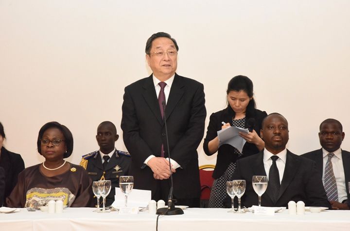 Le plus haut conseiller politique chinois appelle à la coopération avec l’Afrique dans l’industrie de transformation