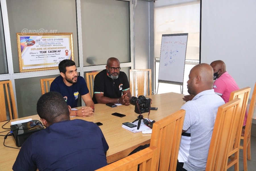 Sport: Conférence de presse de lancement du rallye SSV d'Assinie