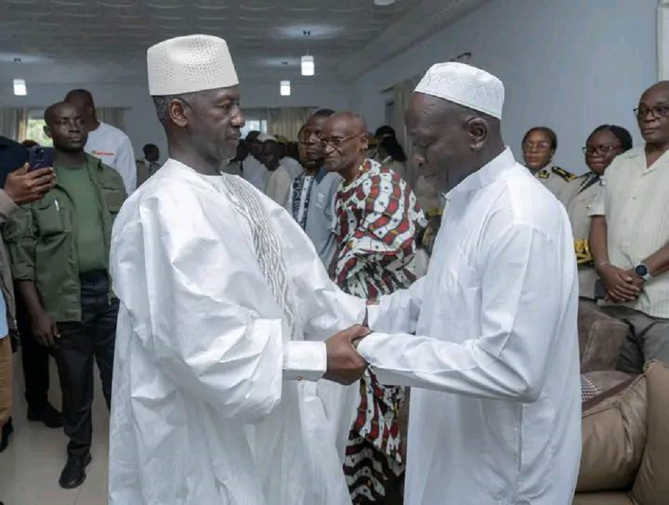 Suite au décès des filles du préfet de l’Agnéby-Tiassa, Adama Bictogo lui apporte son soutien