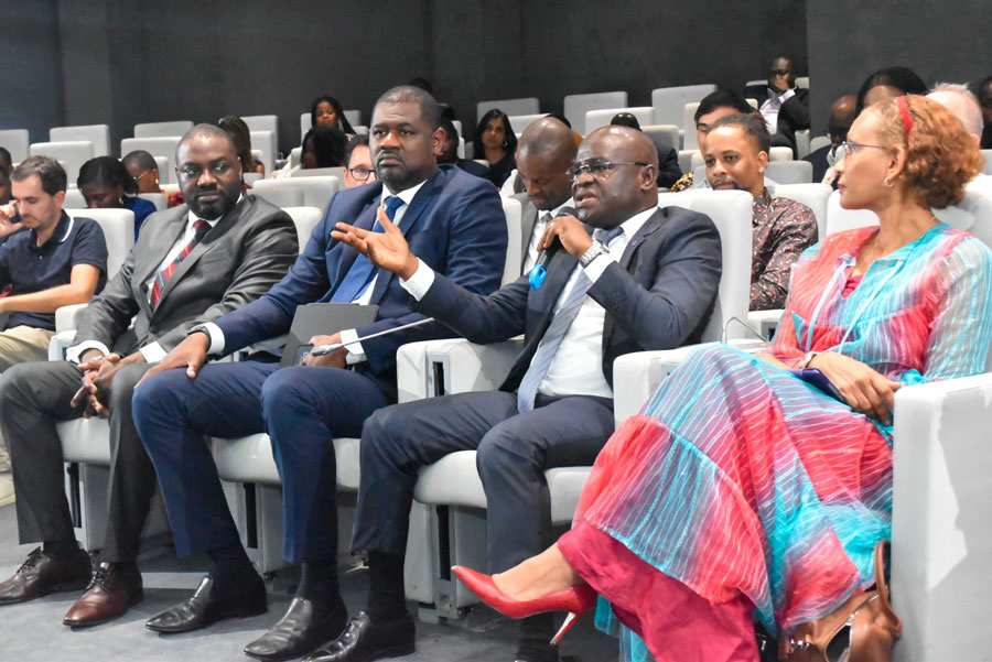 Talk de la Fintech de HEC Paris : le Ministre Kalil Konaté invite les startups à saisir les opportunités qu’offre la Côte d’Ivoire dans l’innovation financière