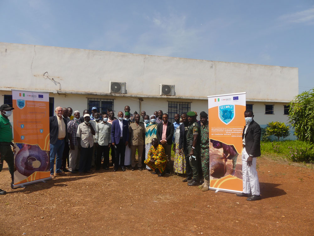 Tengréla : les membres de la cellule civilo –militaire  renforcent leurs capacités sur le code minier et les dispositions relatives à l’exploitation minière artisanales et à petite échelle