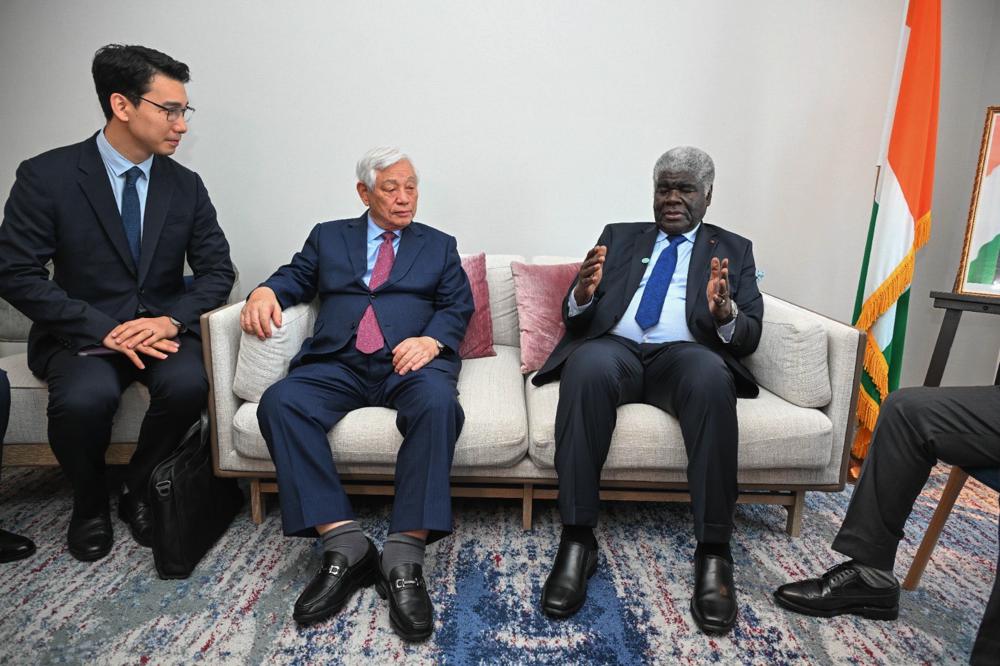 TICAD 9 : le Premier Ministre Robert Mambé échange sur les opportunités de coopération avec l’Association d’amitié parlementaire Japon-Union Africaine