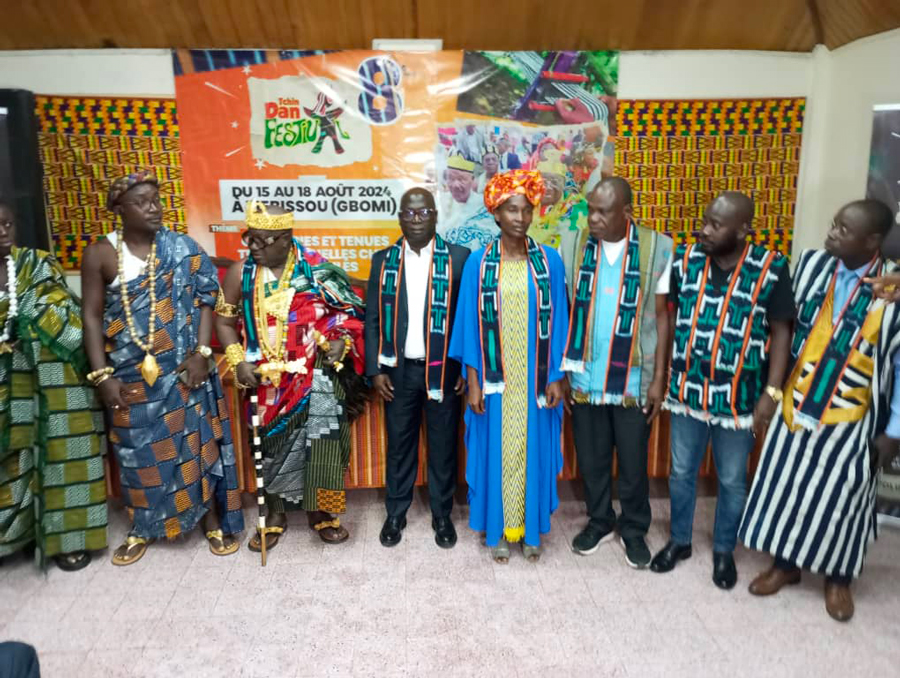 Tiébissou : les tenues traditionnelles Baoulé à l’honneur au festival Tchin-Dan qui s’ouvre ce week-end