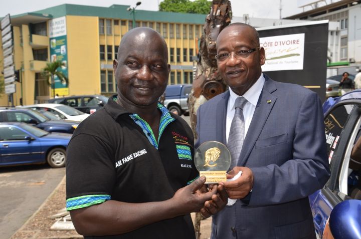 Rallye Côte d’Ivoire Bandama 2016 /Côte d’Ivoire Tourisme au côté du pilote FANE Bakary