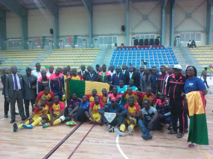 Un tournoi de maracana «brise les barrières» entre les ministères ivoirien et béninois de l’économie