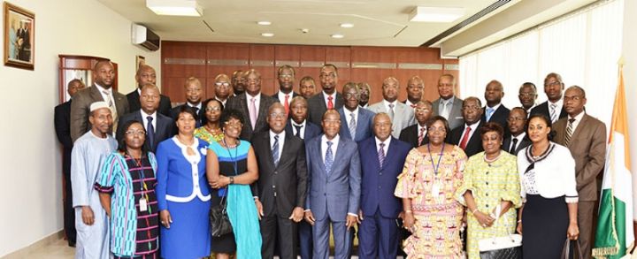 Vœux de nouvel an 2016 au trésor public: KONE Adama reçoit une visite spontanée de ses collaborateurs